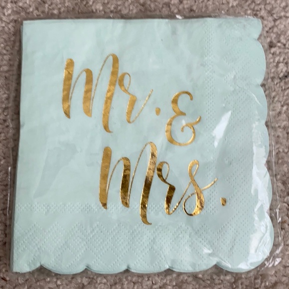 MR & MRS Napkins / SHE SAID YES BANNER